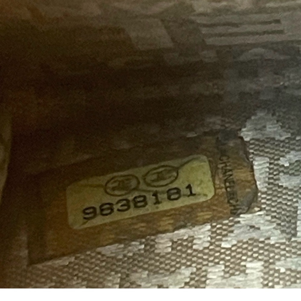 Authentic Rare Chanel Wallet - Picture 3 of 6
